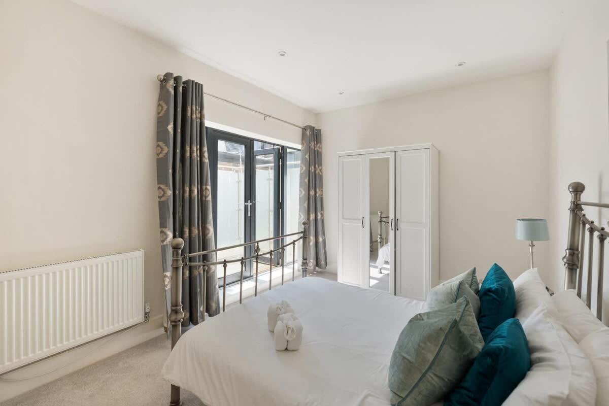 Large Luxury Centre Flat With Balcony Appartamento *